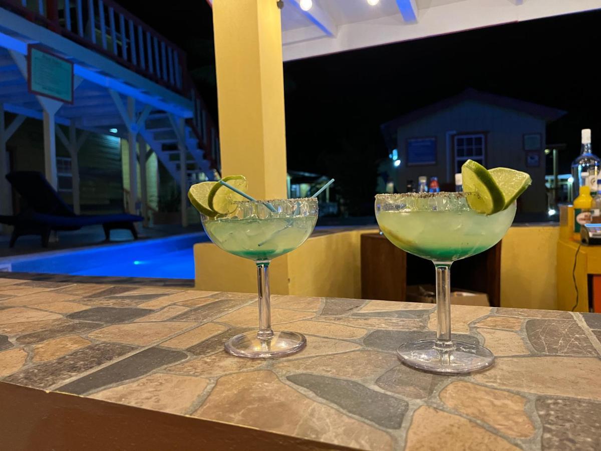 Tropical Paradise Caye Caulker Bagian luar foto