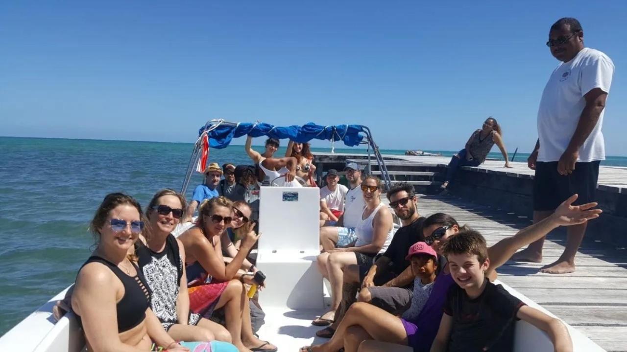Tropical Paradise Caye Caulker Bagian luar foto