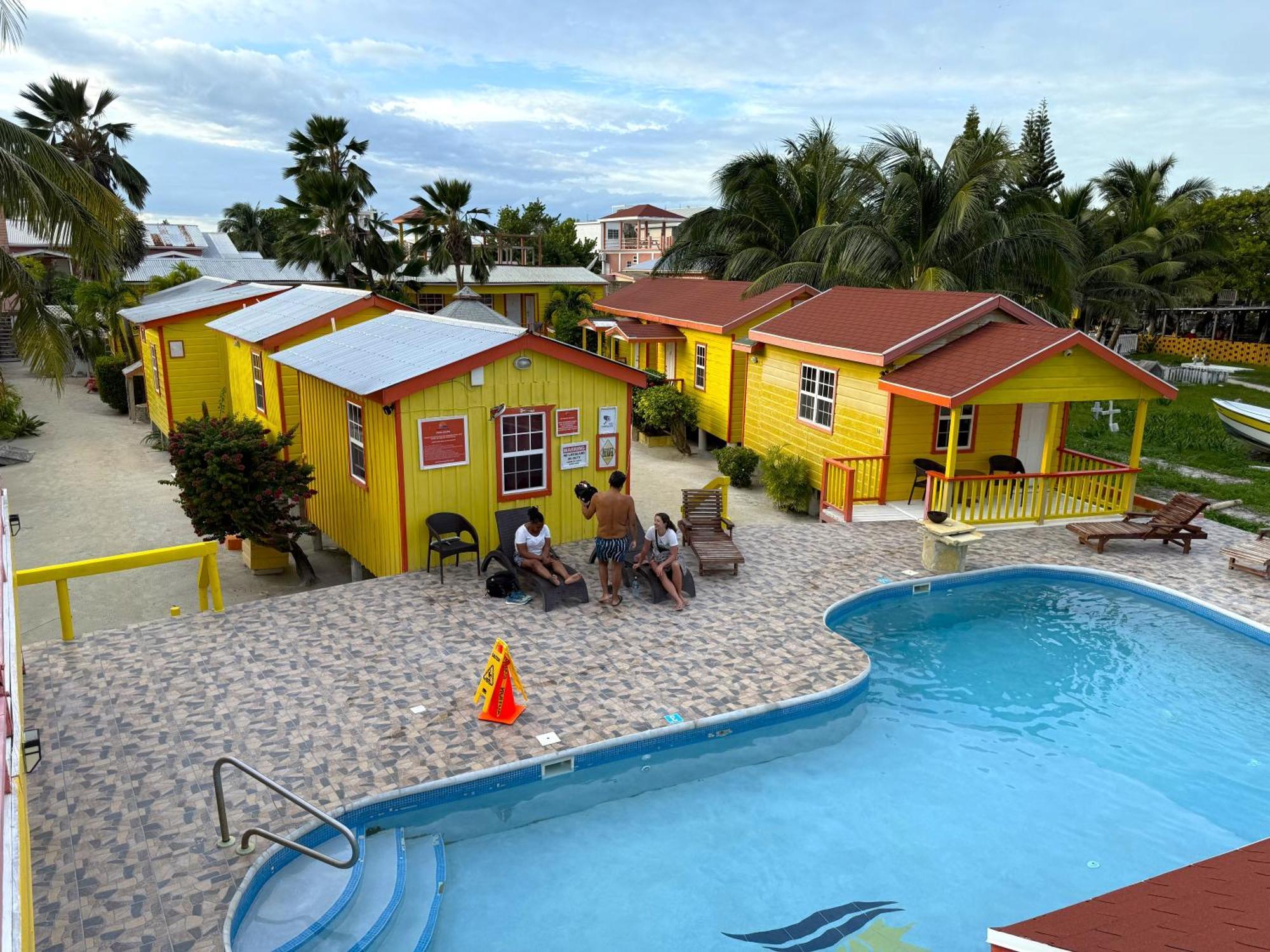 Tropical Paradise Caye Caulker Bagian luar foto